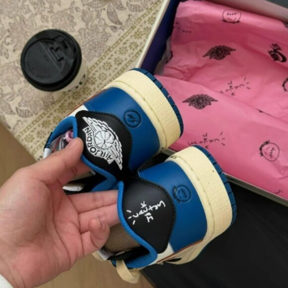 Jordan 1 low Nike travis scott x fragment sneakers - Picture 8 of 8